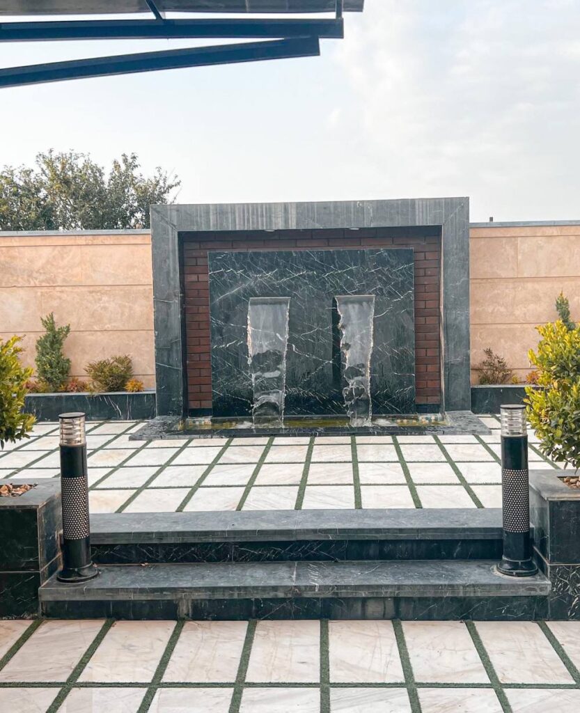 ملک زاده، تصویر 12